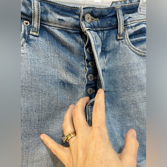 NWT $39.99 OLD NAVY OG Straight High-Rise 3” inseam denim shorts – Sz 14 - Picture 5 of 10
